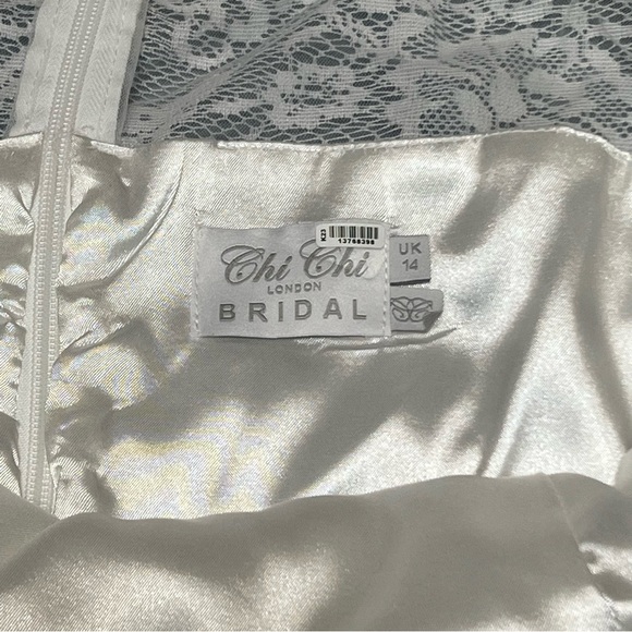 Chi Chi London Bridal BARDOT LACE WEDDING DRESS - Picture 6 of 7